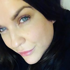 Meet your Posher, Hollie